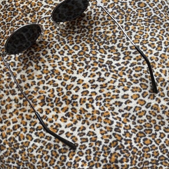 Vintage Oval Siver Frame Sunglasses